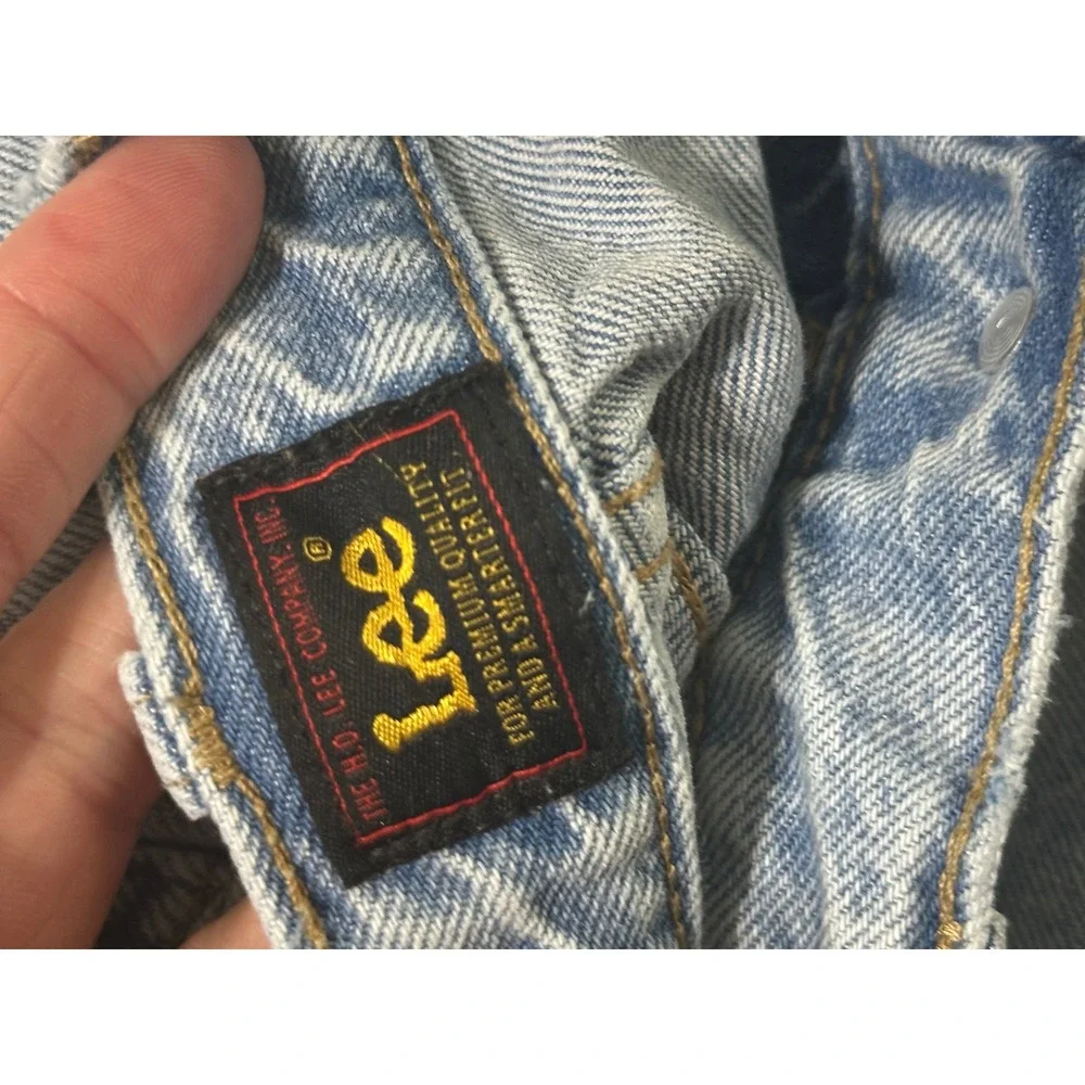 Lee Mid-Rise Slouch Bermuda Denim Shorts Light Wash Raw Hem Button Fly 24